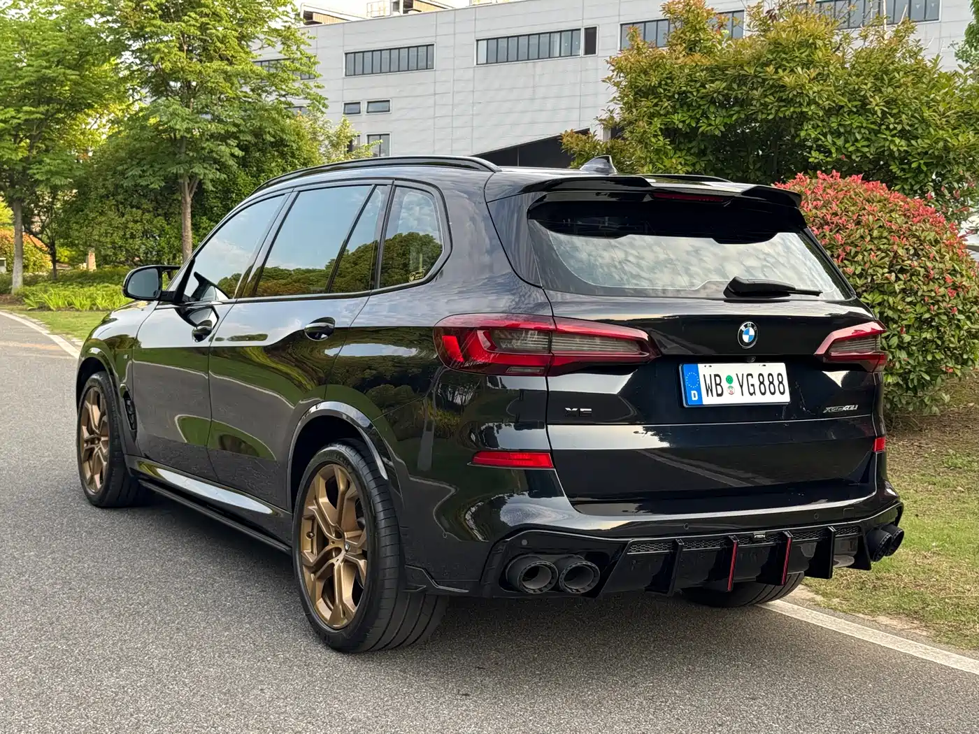 BMW X5 2022 Model xDrive 40Li M Sport Package фото 5