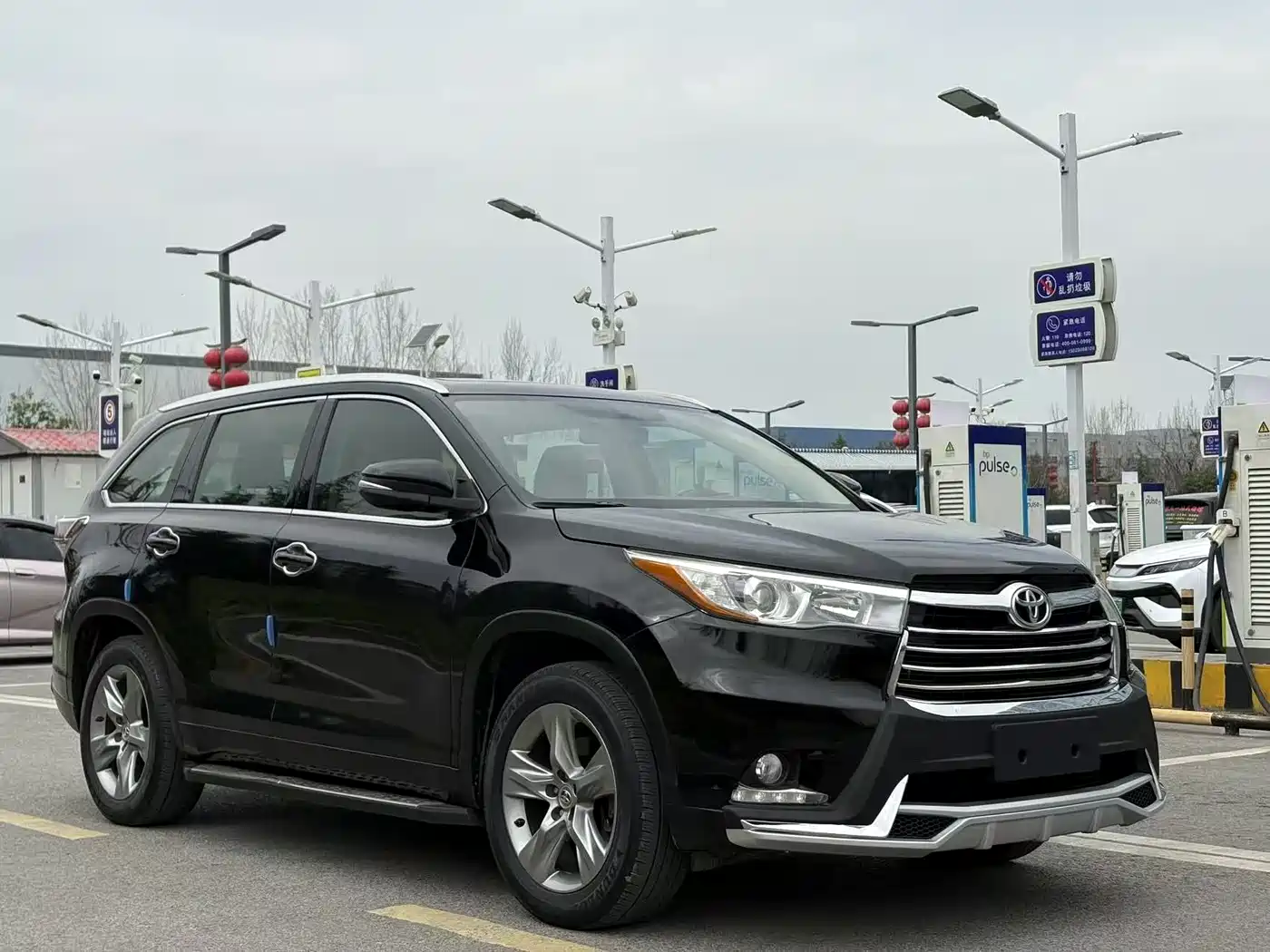 Toyota Highlander 2015 2.0T AWD Luxury Edition 7-seater фото 3