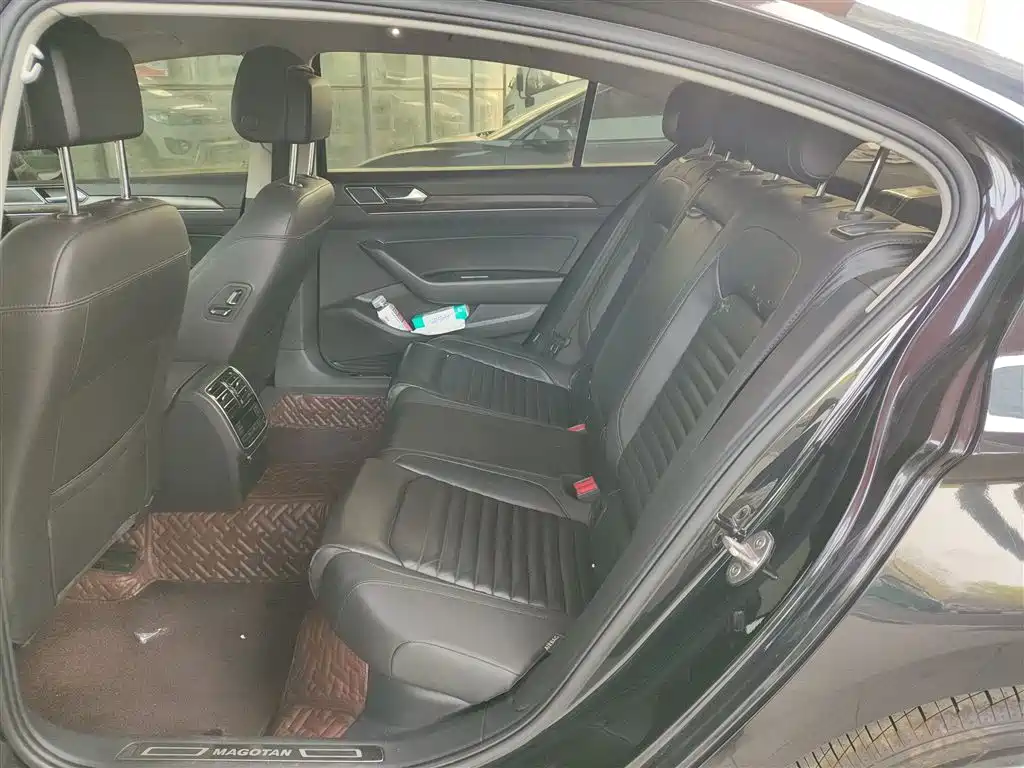 Volkswagen Magotan 2019 330TSI DSG Luxury Class China VI фото 17
