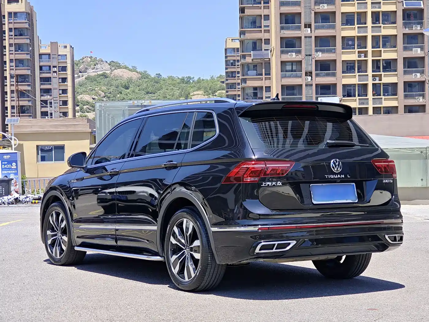 Volkswagen Tiguan L 2024 330TSI Automatic 2WD R-Line Premium Enjoyment Edition фото 6