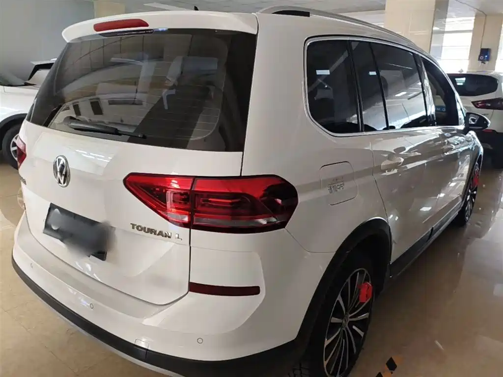 Volkswagen Touran 2018 Touran L 280TSI DSG Frontier Edition 6-Seater China V фото 7
