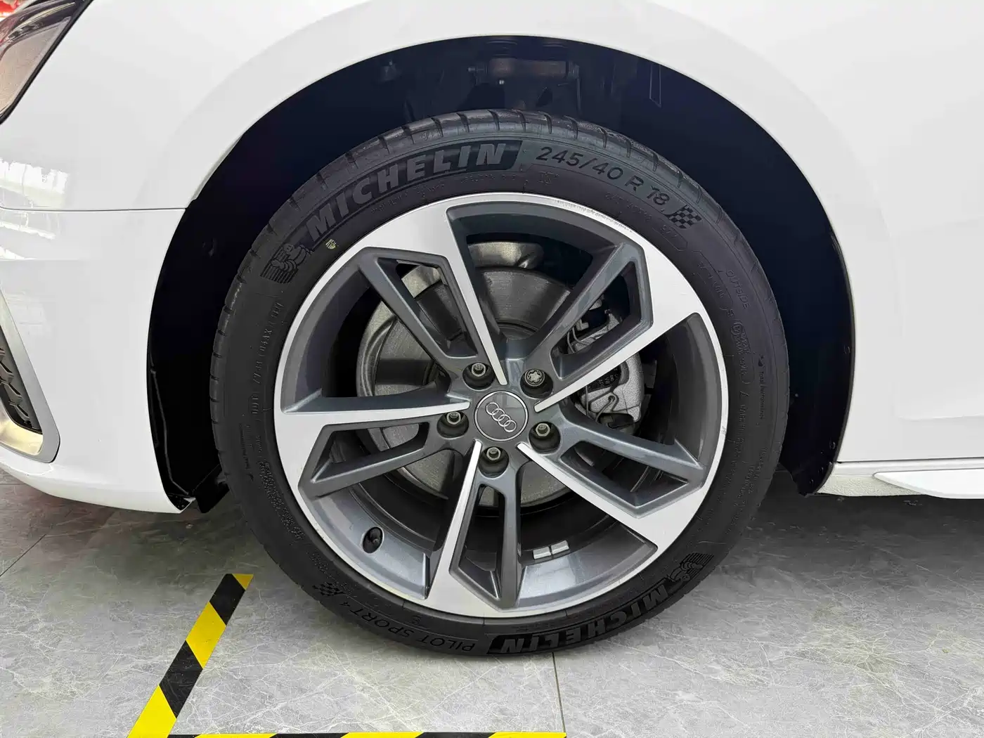 Audi A4L 2020 40 TFSI Fashion Dynamic Edition фото 8
