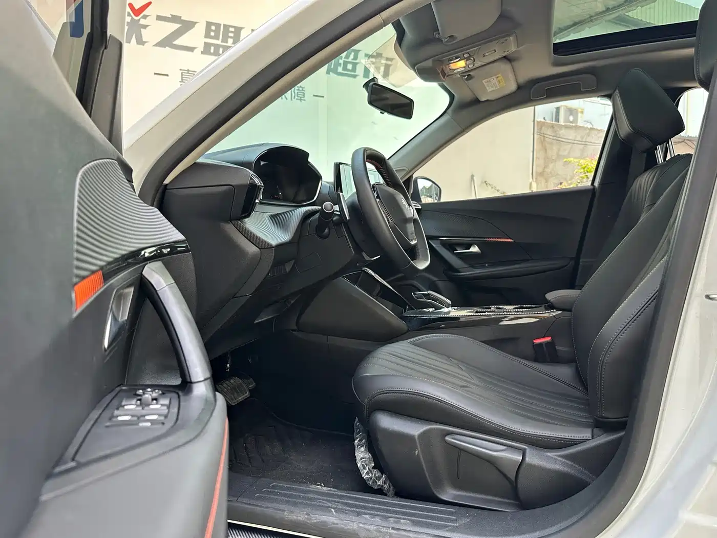 Peugeot 2008 2025 2022 230THP THE ONE