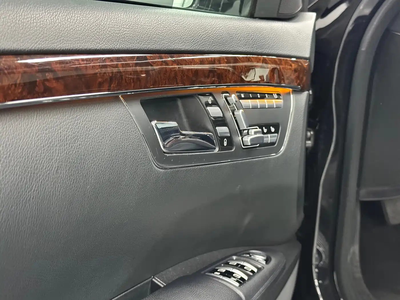 Mercedes-Benz S-Class 2012 S 350 L 4MATIC Grand Edition фото 11