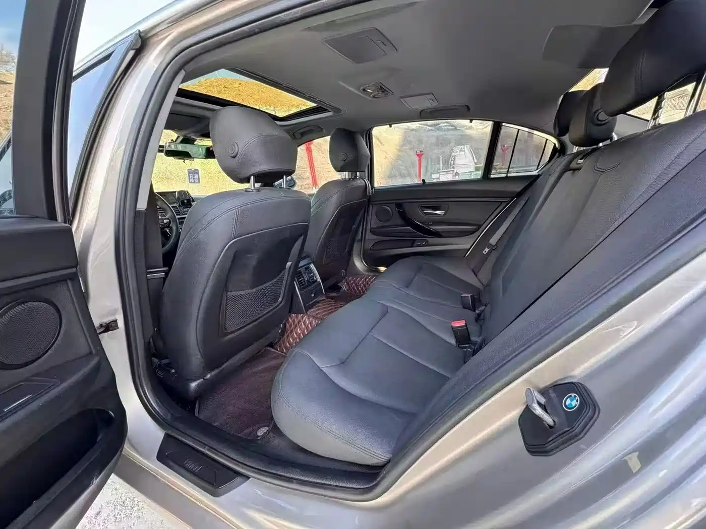 BMW 3 Series 2018 320i M Sport Package фото 6