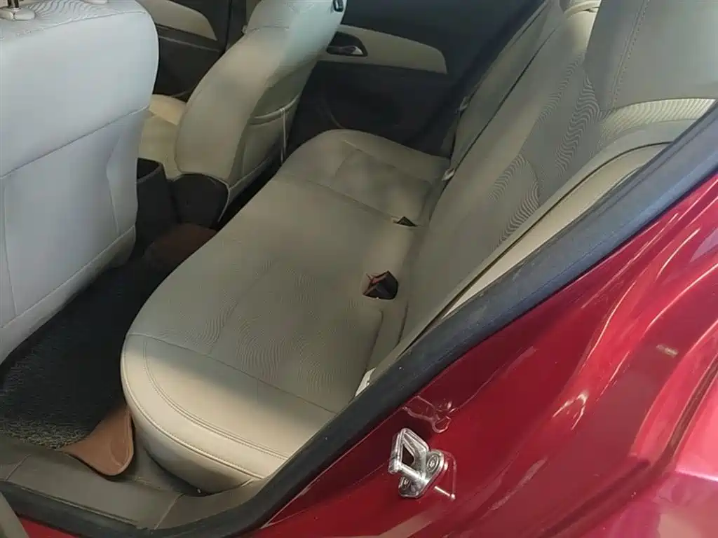 Chevrolet Cruze 2015 1.5L Classic SE AT фото 17