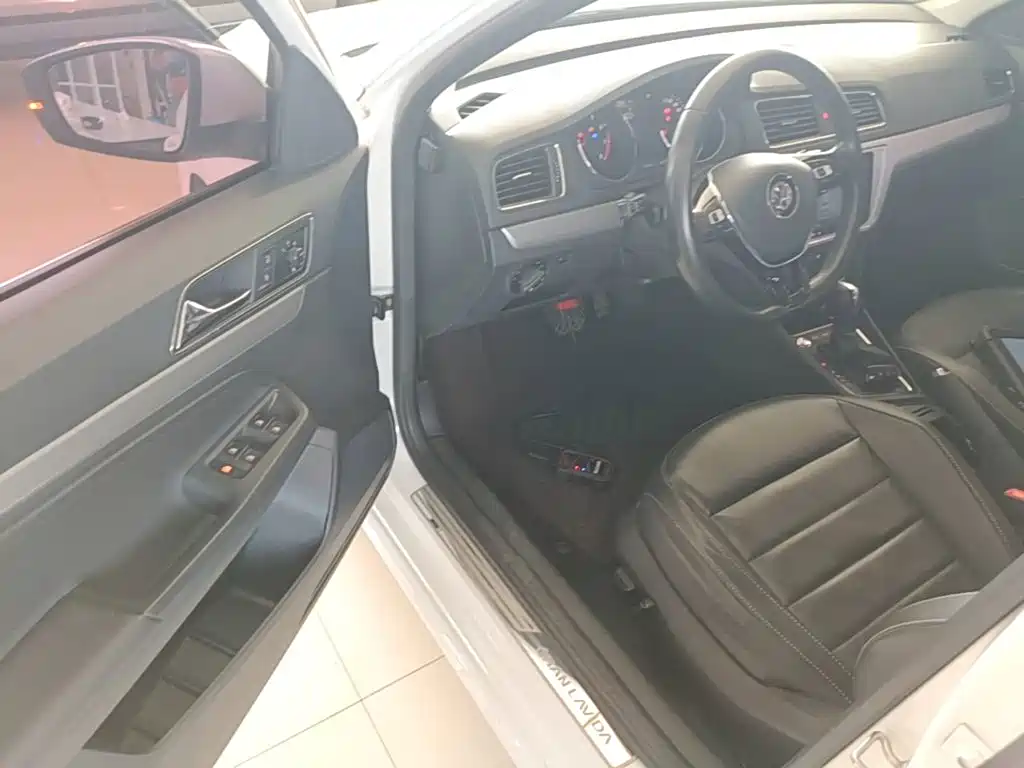 Volkswagen Lavida Tour 2018 2017 230TSI DSG Comfort Edition