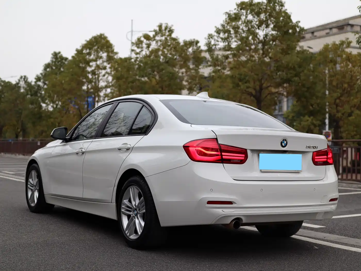 BMW 3 Series 2016 320i Fashion Model фото 5