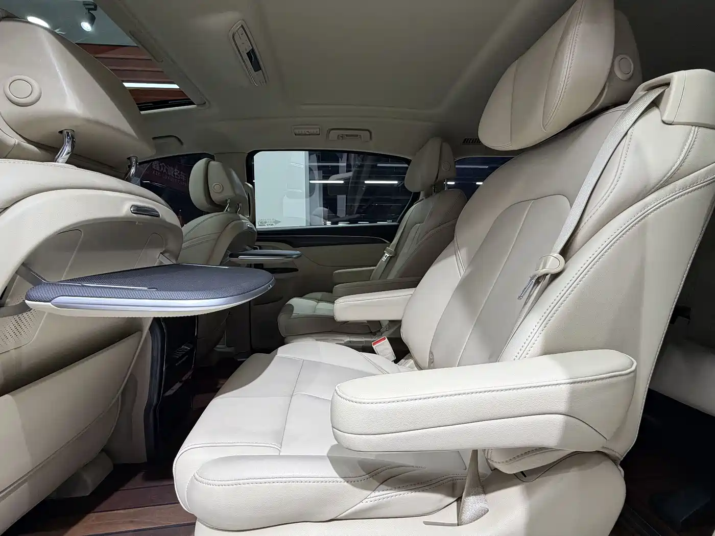 Buick GL8 2023 ES Landmaster Exclusive фото 8