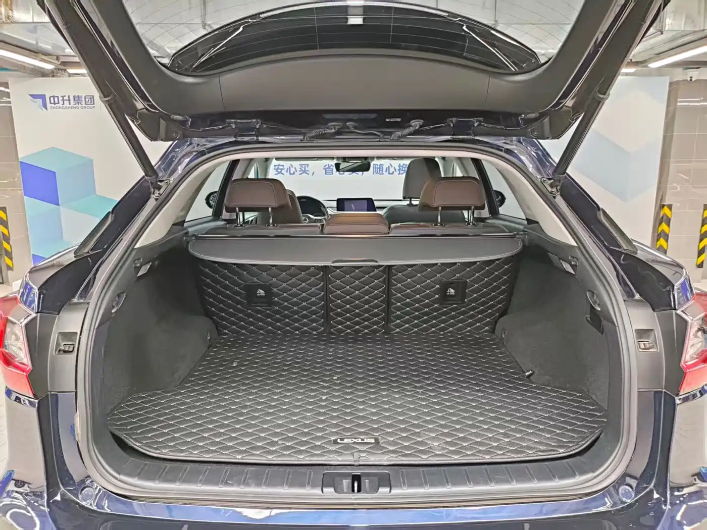 Lexus RX 2016 300 4WD Elegance Edition (China V) фото 22