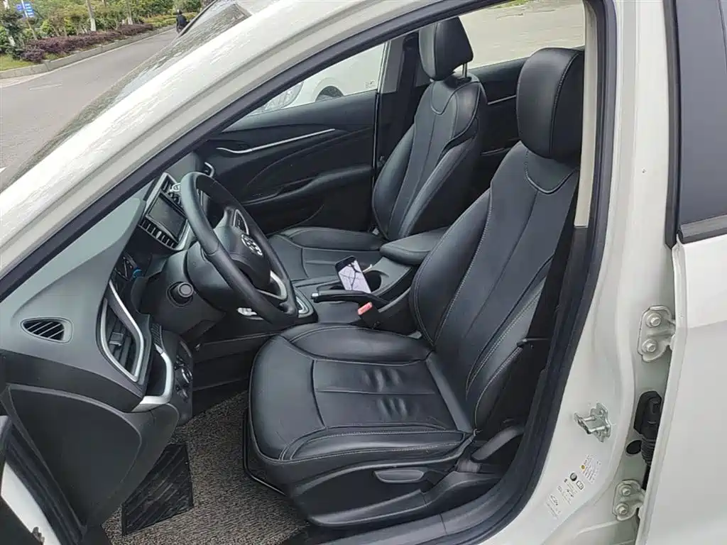 Buick Excelle 2017 15N Automatic Luxury фото 15