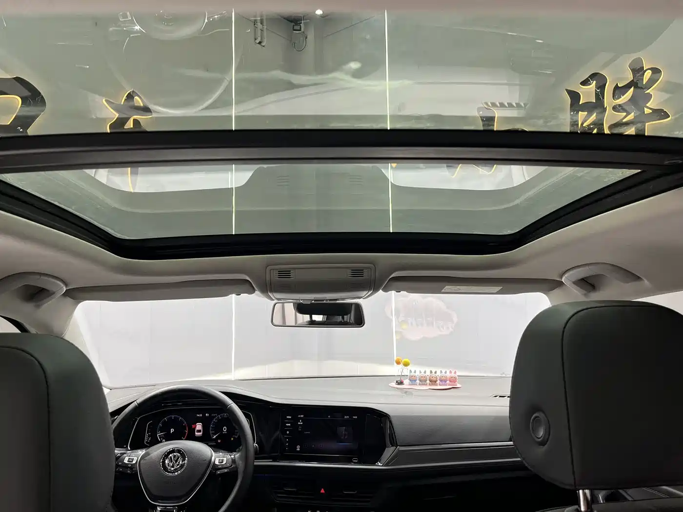Volkswagen Sagitar 2022 280TSI DSG Surpassing Edition фото 15