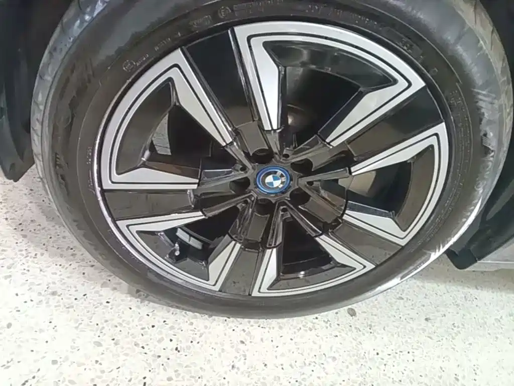 BMW iX3 2025 2024 Leading Edition