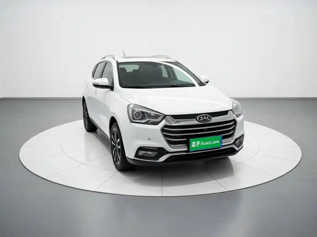 JAC Refine S2 2016 2016 Model 1.5L Manual Luxury Smart Two-Tone Edition
