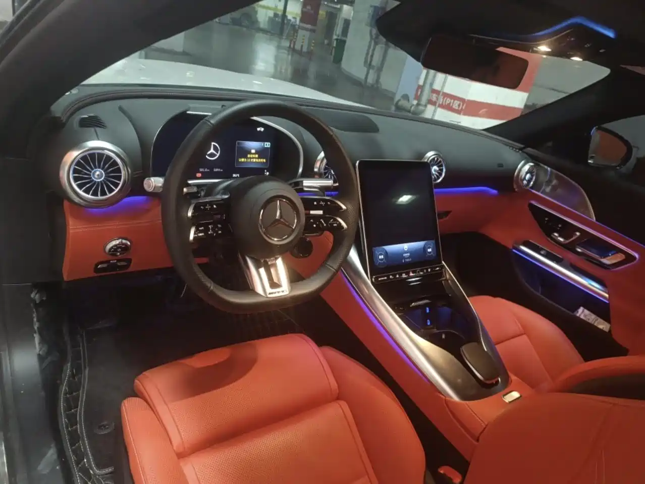 Mercedes-Benz SL-Class AMG 2024 AMG SL 63 4MATIC+ фото 3