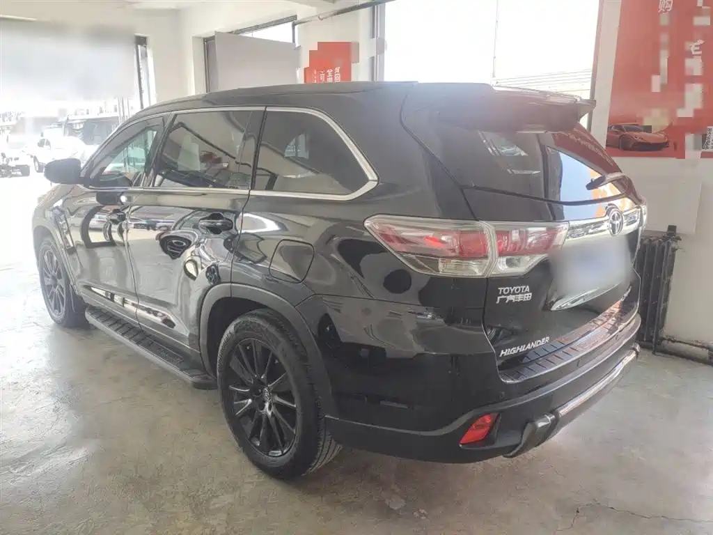 Toyota Highlander 2017 2.0T 4WD Gloss Black Limited Edition фото 5