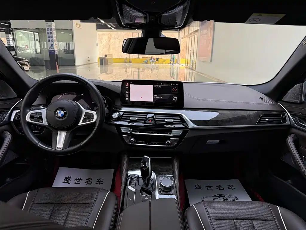 BMW 5 Series 2022 525Li M Sport Package фото 7
