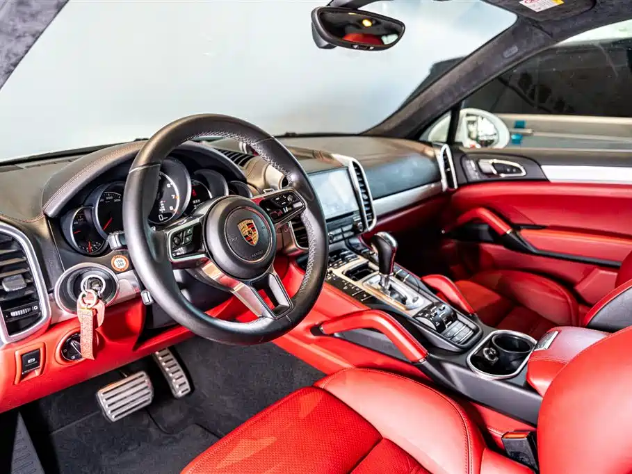 Porsche Cayenne 2016 Cayenne Turbo 4.8T фото 6