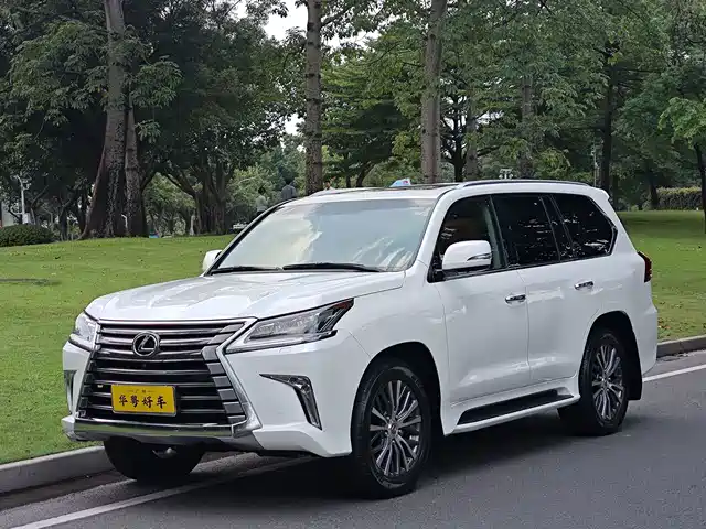  Lexus Lexus LX 2016 570 Dynamic Luxury Edition