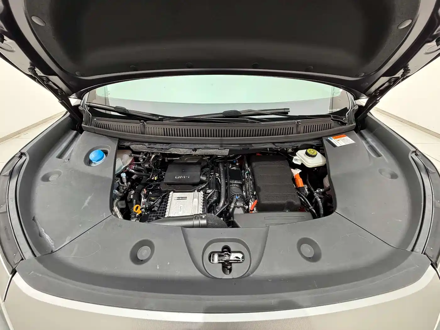 BYD Xia 2025 DM-i 1.5T 180km Excellence фото 17