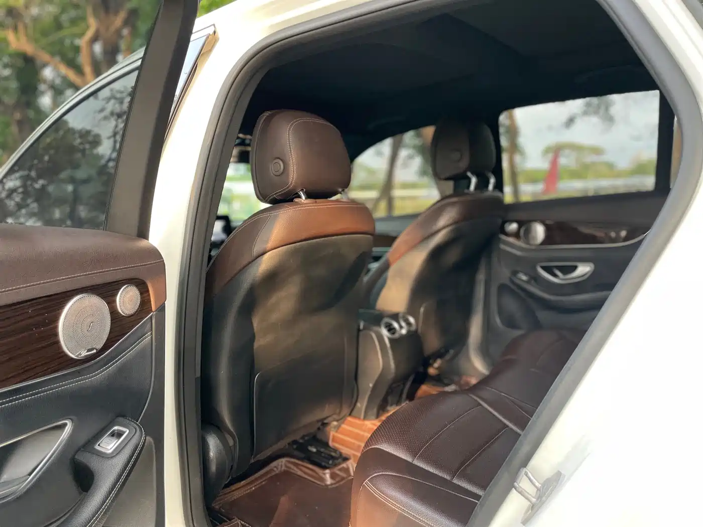 Mercedes-Benz GLC 2018 GLC 260 4MATIC Luxury фото 13