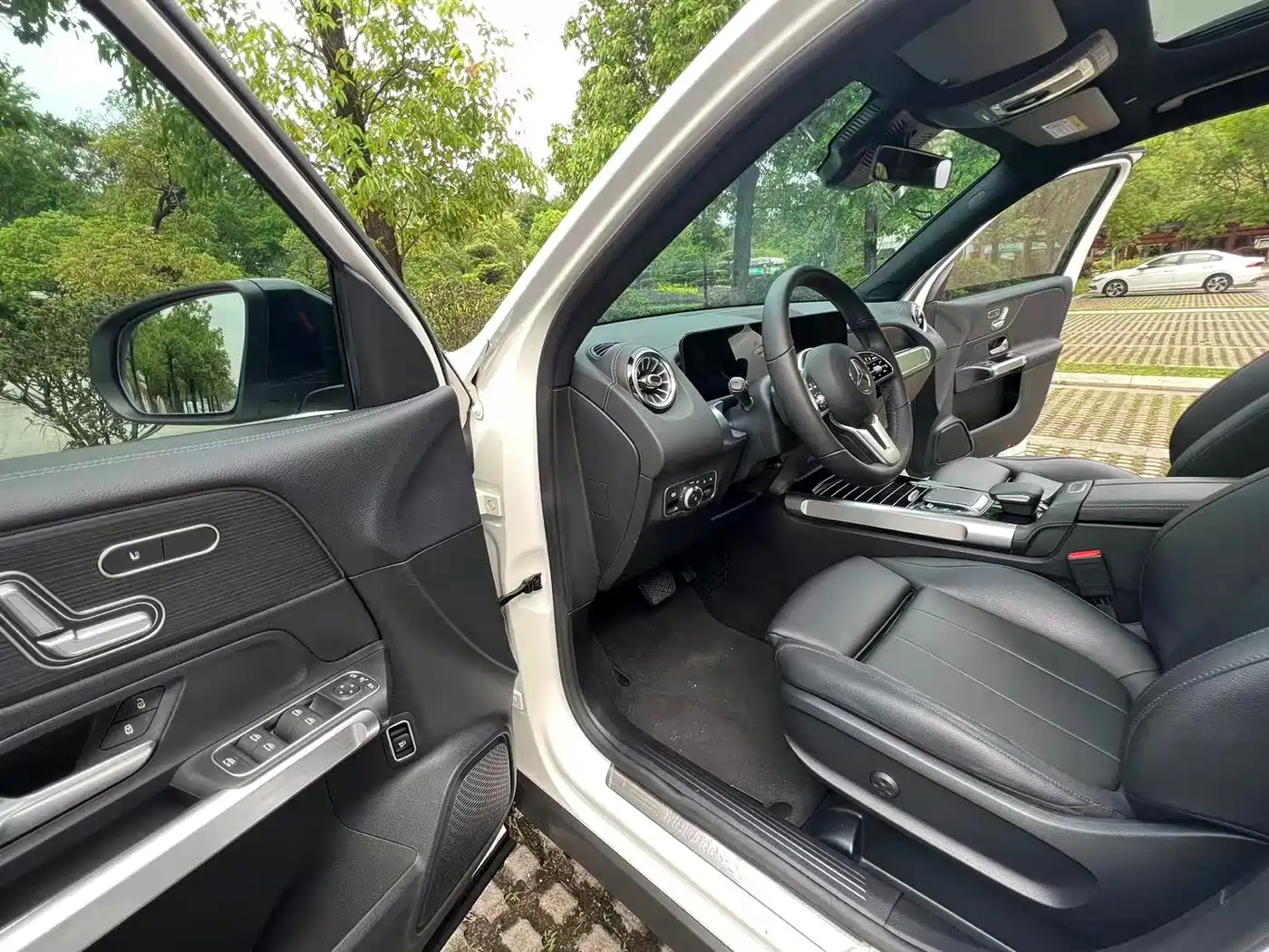 Mercedes-Benz GLB 2021 GLB 200 4MATIC фото 12