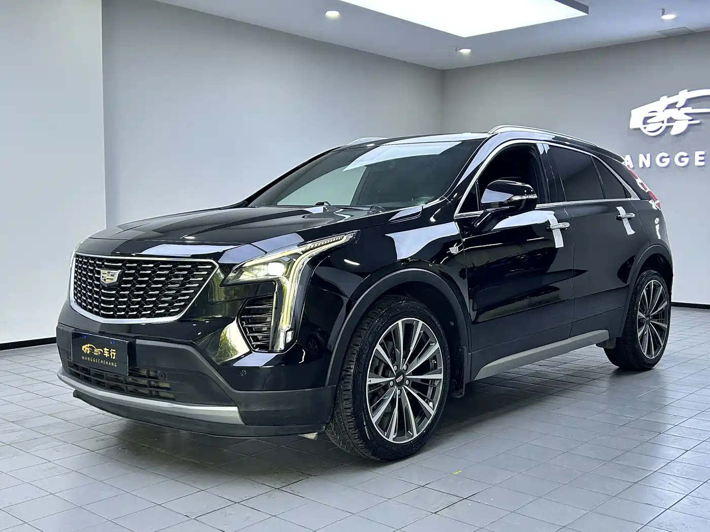 Cadillac XT4 2018 28T AWD Platinum Edition
