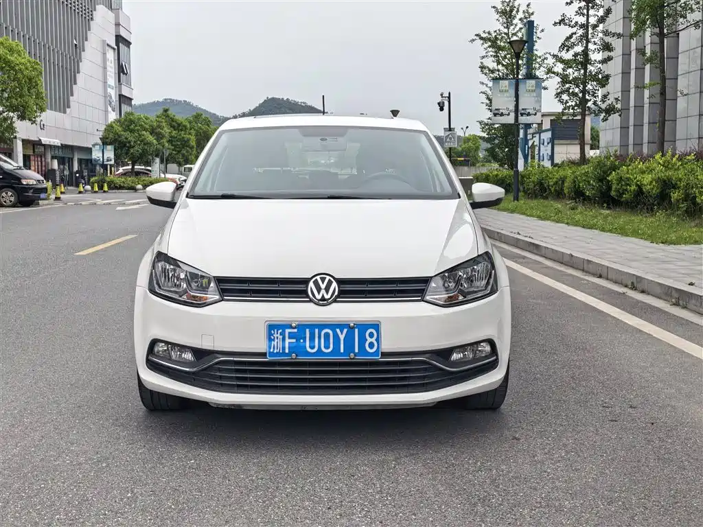 Volkswagen Polo 2018 1.5L Auto Comfort фото 3