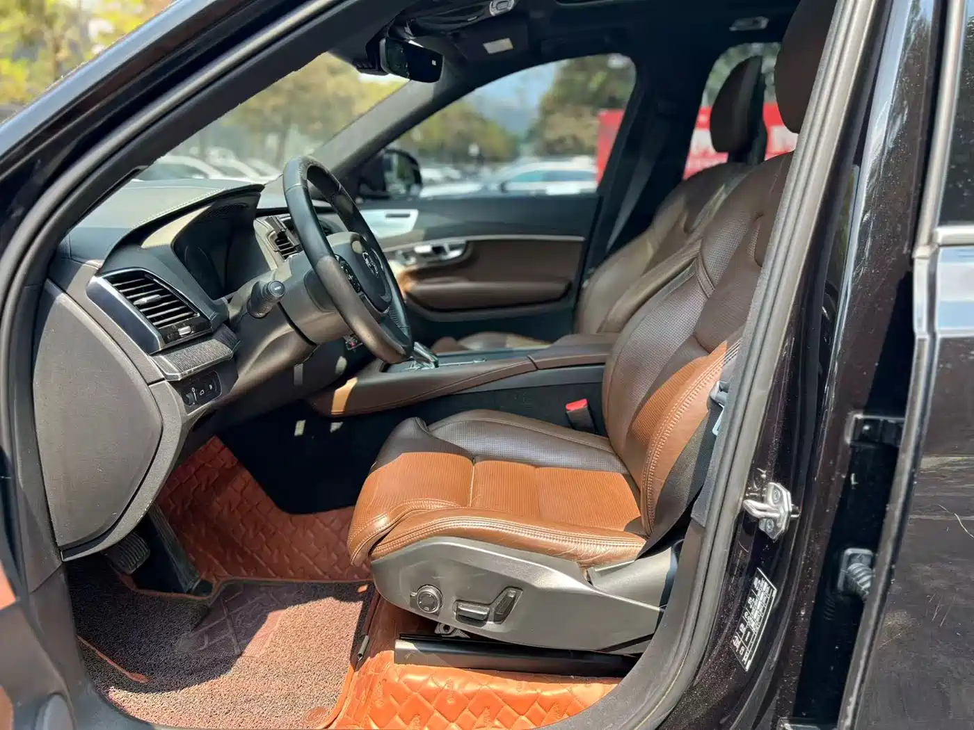 Volvo XC90 Plug-in Hybrid 2021 2021 E-Drive Hybrid T8 Premium Luxury 7-Seater
