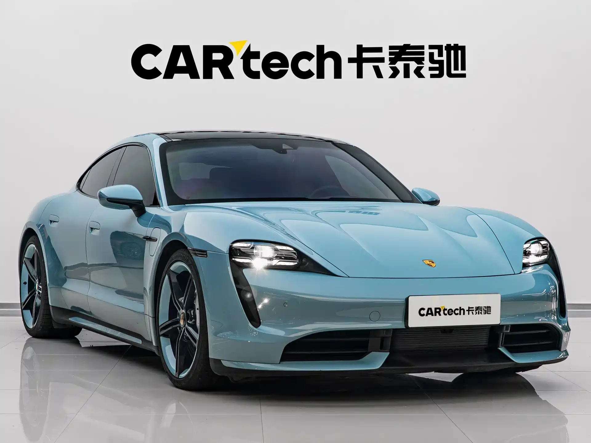 Фото 3 - Porsche Taycan