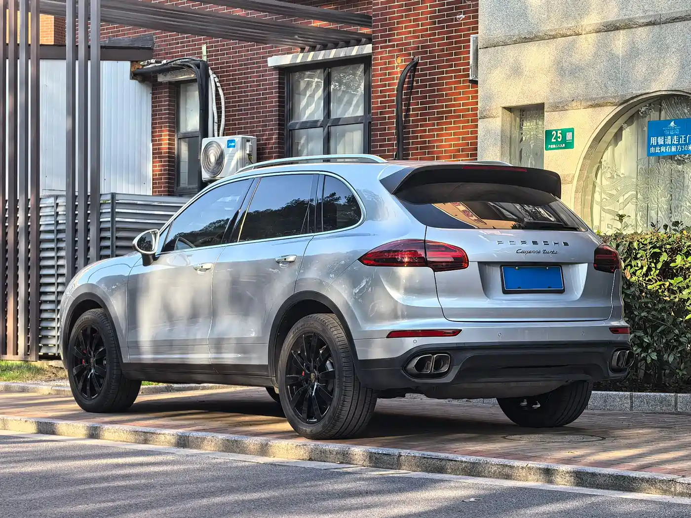 Porsche Cayenne 2015 Cayenne Turbo 4.8T фото 5