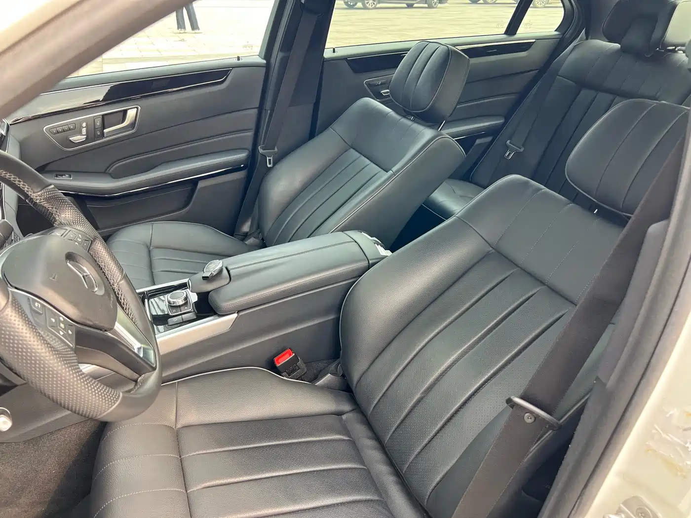 Mercedes-Benz E-Class 2015 Facelift E 260 L Sport фото 38
