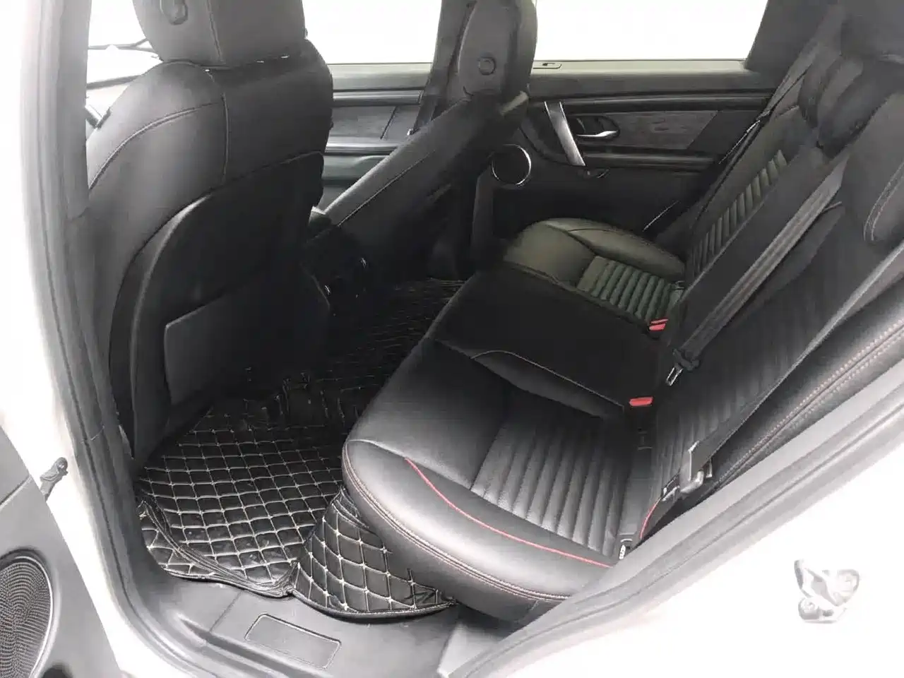 Land Rover Discovery Sport 2020 249PS R-Dynamic Performance фото 6