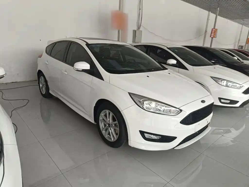 Фото 4 - Ford Focus
