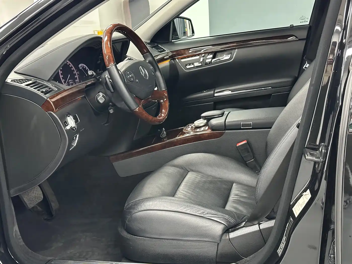 Mercedes-Benz S-Class 2012 S 350 L 4MATIC Grand Edition фото 10