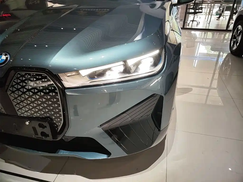BMW iX 2022 xDrive40 фото 24