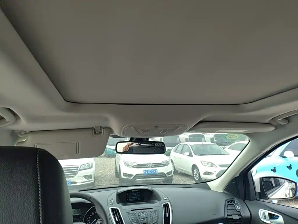 Фото 18 - Ford Kuga
