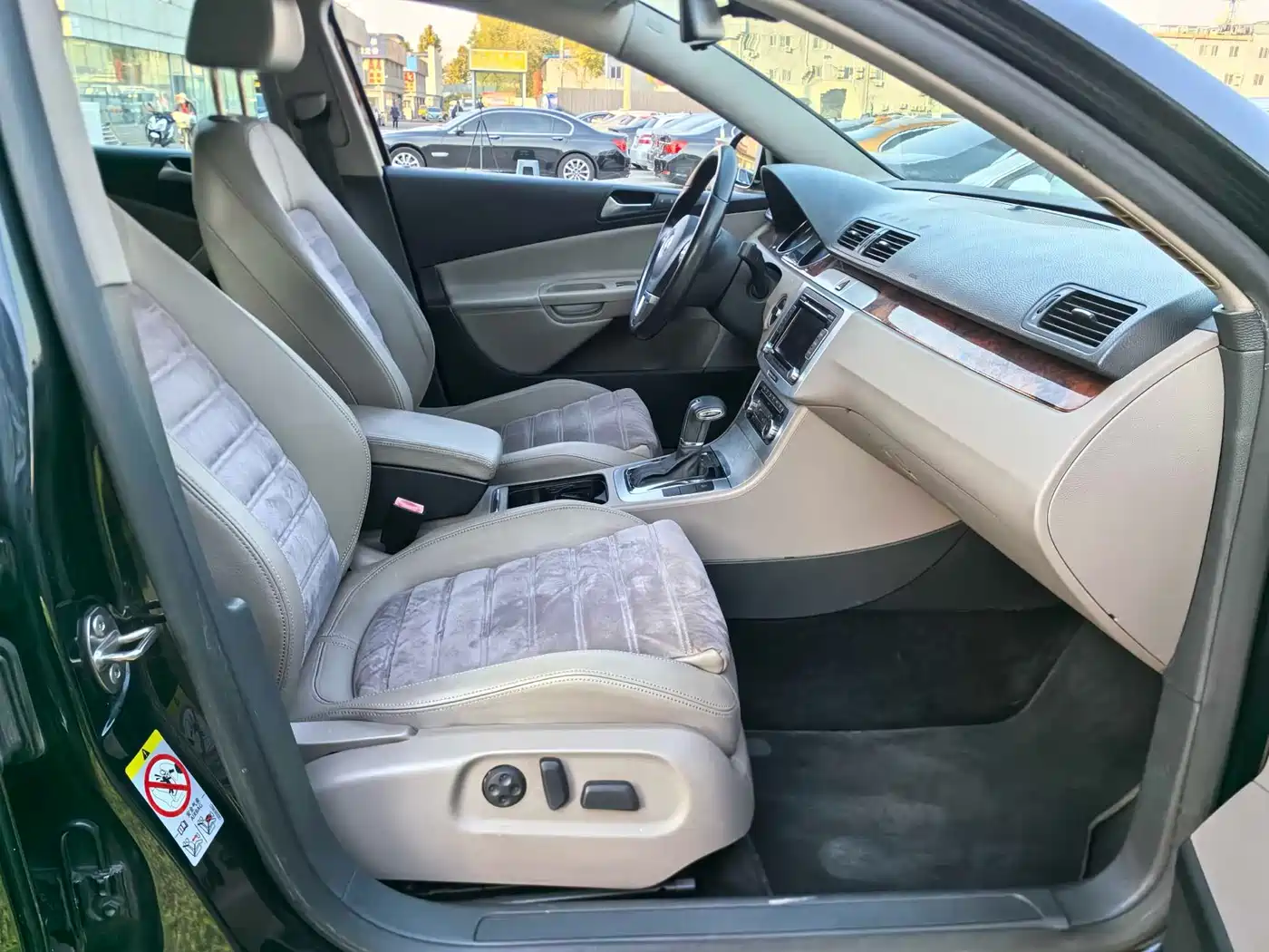 Volkswagen Passat 2011 2.0T Wagon Comfort фото 14