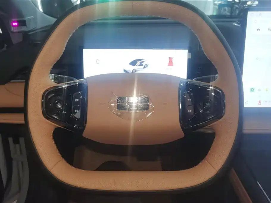 Geely Galaxy Galaxy Xingyao 8 2025 Model 60km EM-i Luxury Edition фото 15