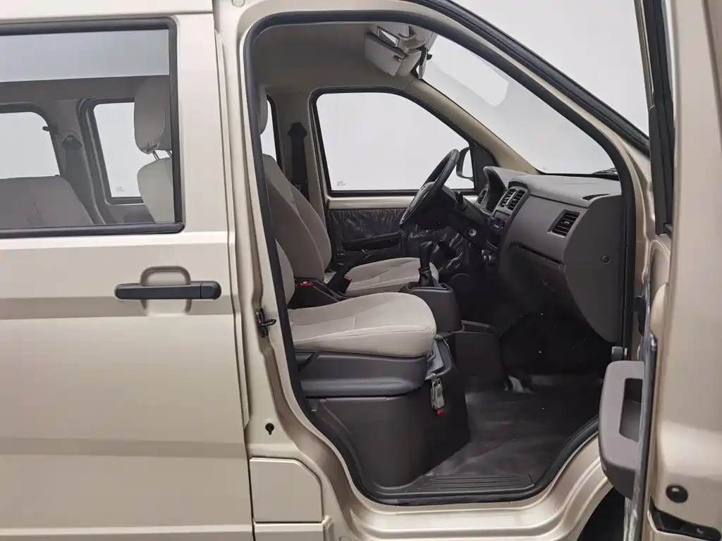 Wuling Motors Wuling Rongguang S 2024 2023 1.5L Base 5/7 Seater