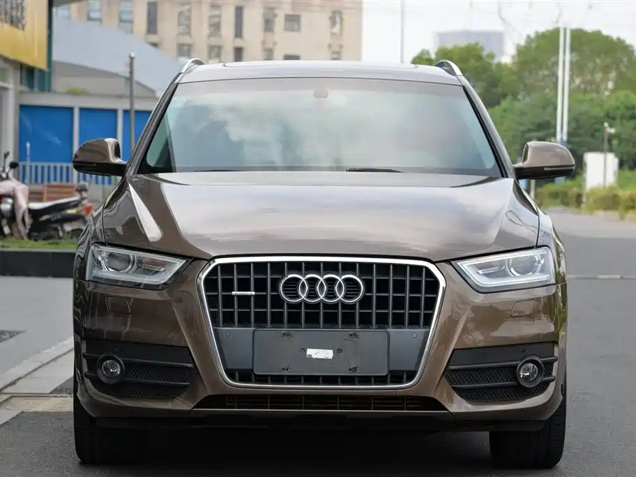 Audi Q3 2015 35 TFSI quattro Technology
