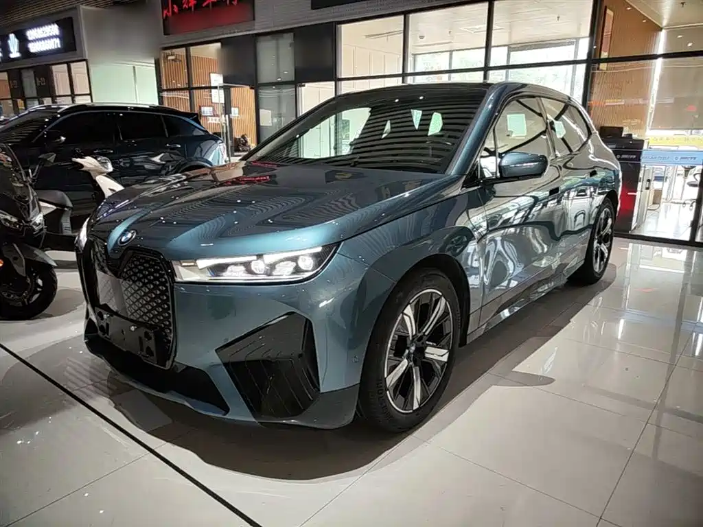 BMW iX 2022 xDrive40 фото 2