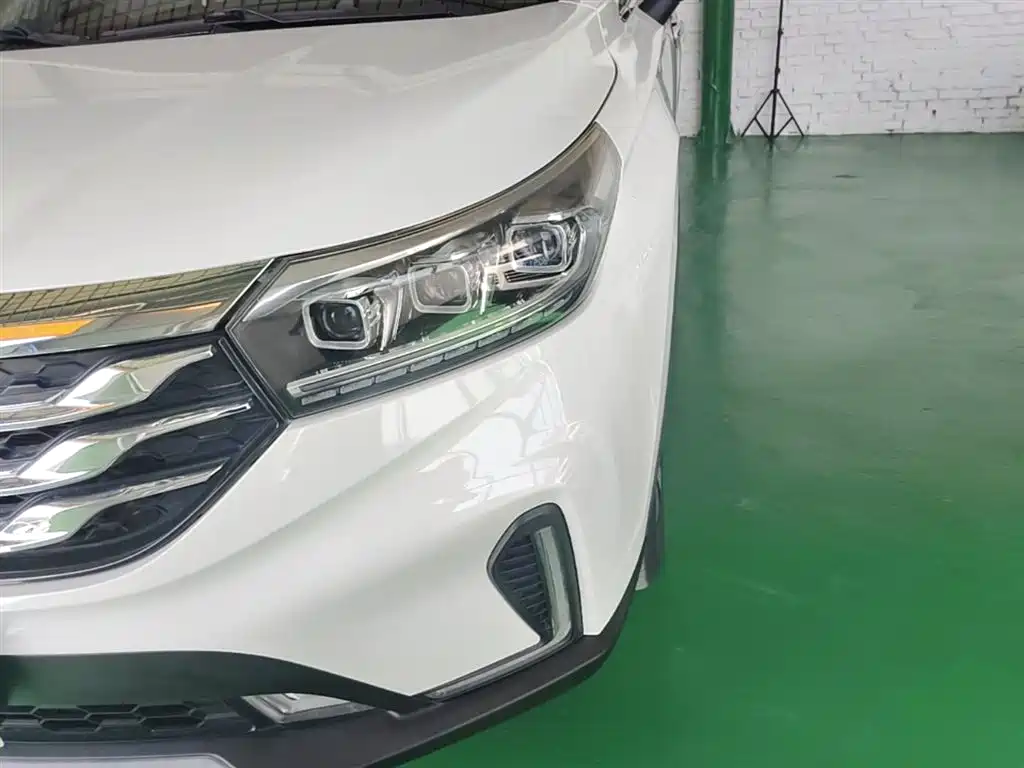 GAC Trumpchi Trumpchi GS4 2018 235T Automatic 2WD Luxury Smart Connect Million Commemorative Edition фото 24