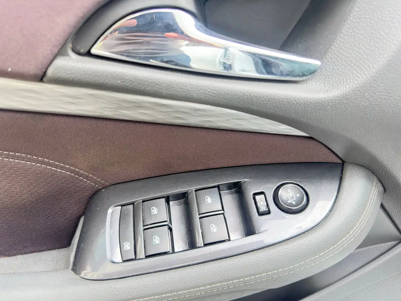 Chevrolet Malibu 2016 2.0L Automatic Luxury фото 19