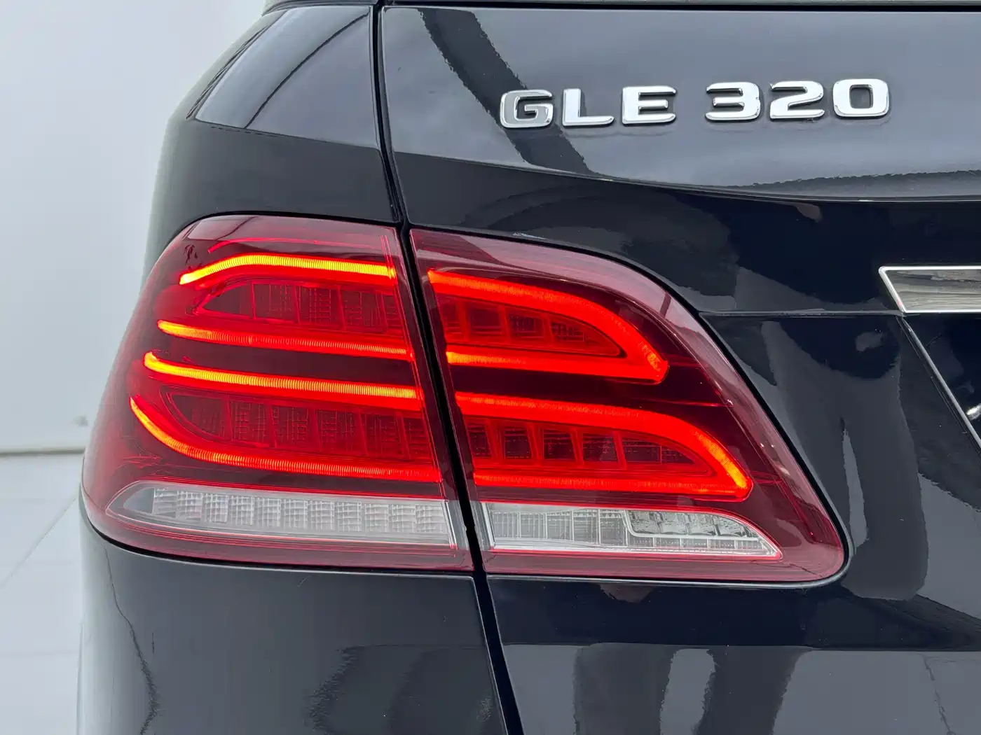 Mercedes-Benz GLE 2017 GLE 320 4MATIC Luxury фото 8