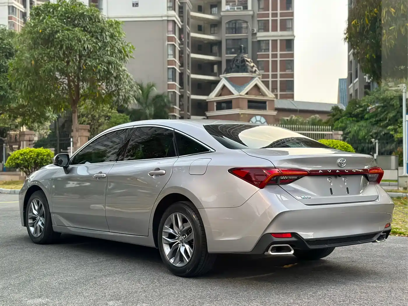 Toyota Avalon 2022 2.0L Progressive Edition фото 5