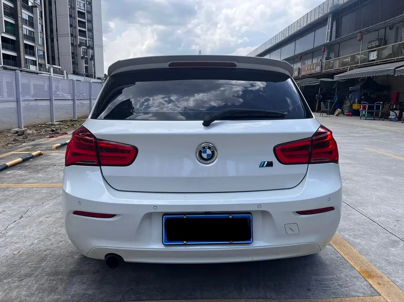 BMW 1 Series (Import) 2016 118i Leading фото 8