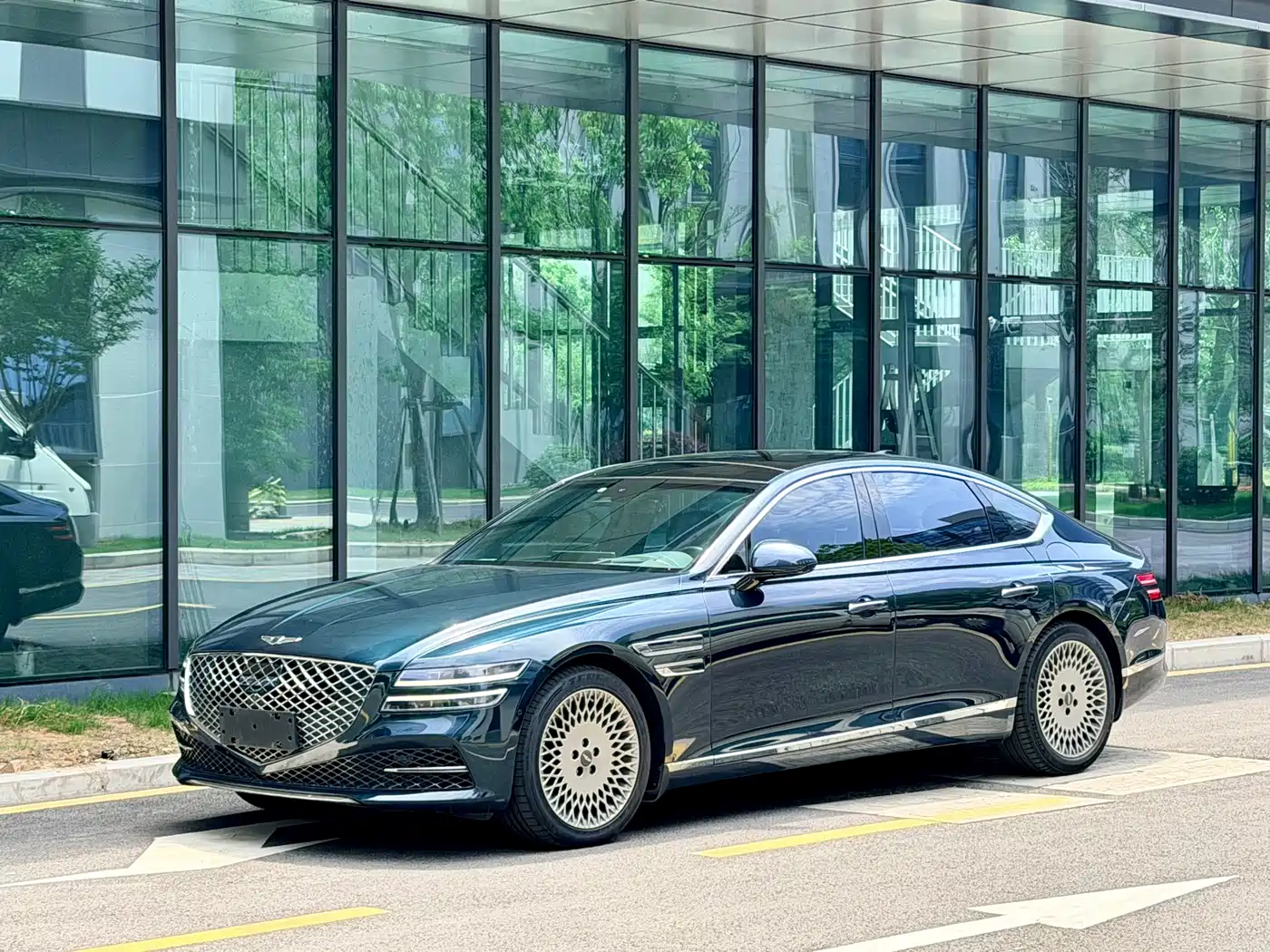 Genesis G80, 2023 год