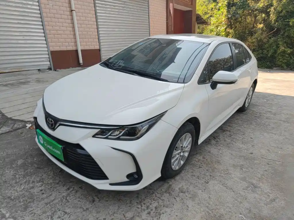 Photo 2 - Toyota Corolla