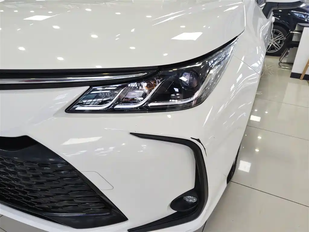 Toyota Corolla 2023 1.8L Smart Hybrid Dual Engine Elite Edition фото 18